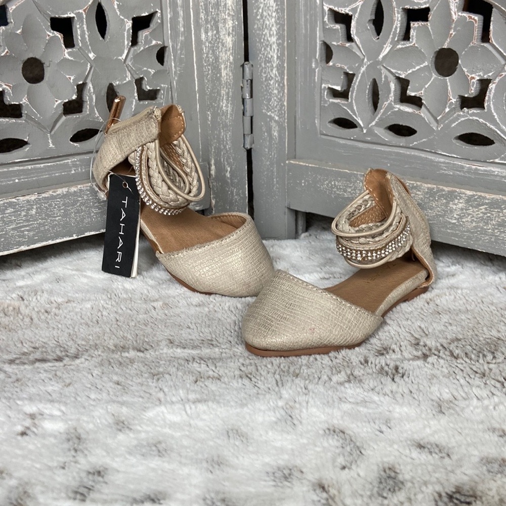 NWT! Tahari sandals girls size 5 sparkly gold formal holiday party girlhoodcore